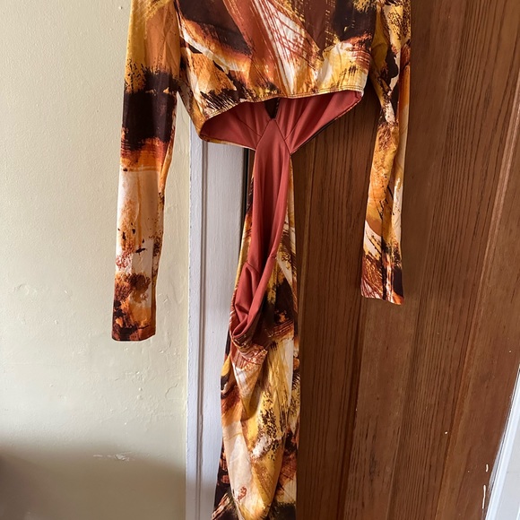 Fashion Nova Fitted Dress - Picture 4 of 4